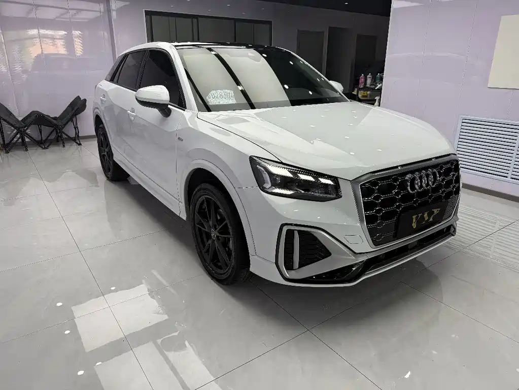Audi Q2 L 35 TFSI Progressive Dynamic