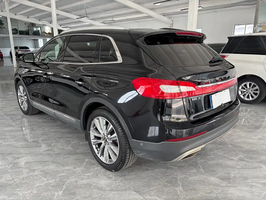 Lincoln MKX 2.7 T 4 WD Honor Shine