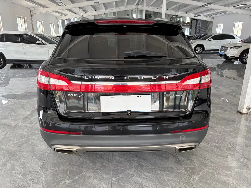 Lincoln MKX 2.7 T 4 WD Honor Shine