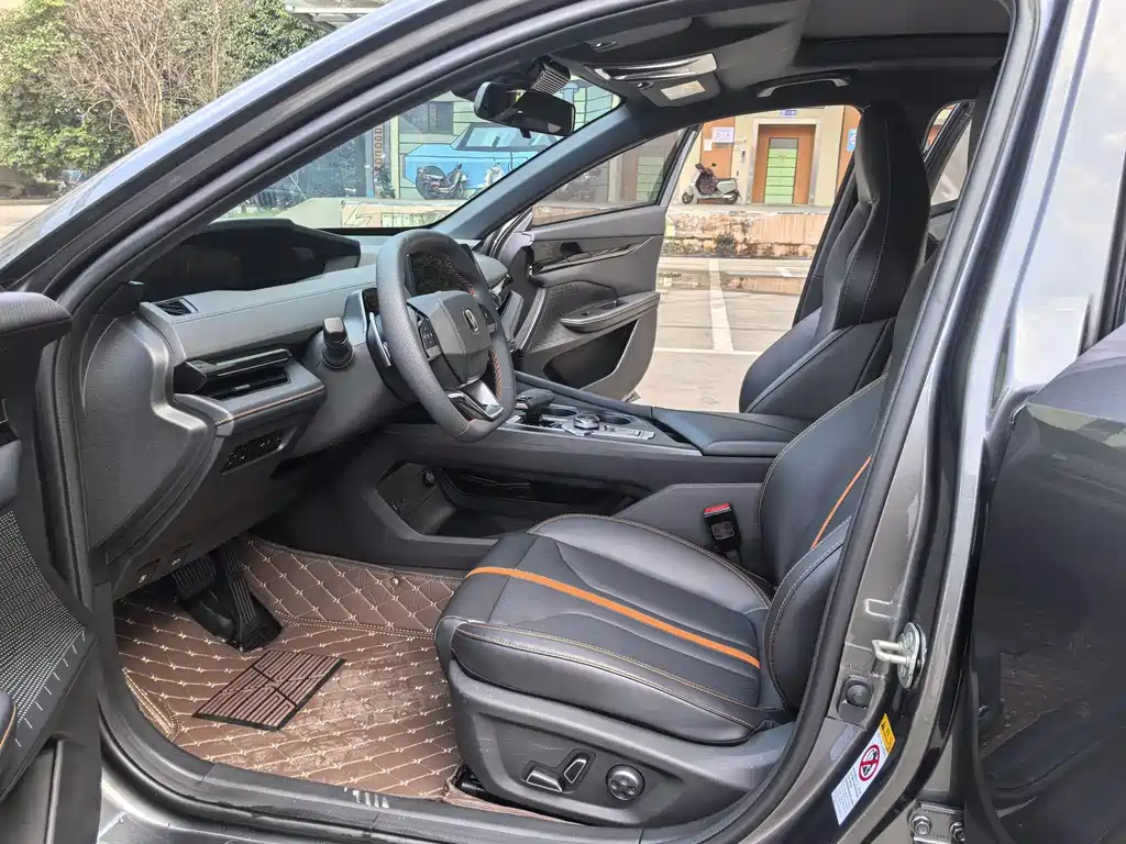 Changan UNI-V 1.5 T Premium