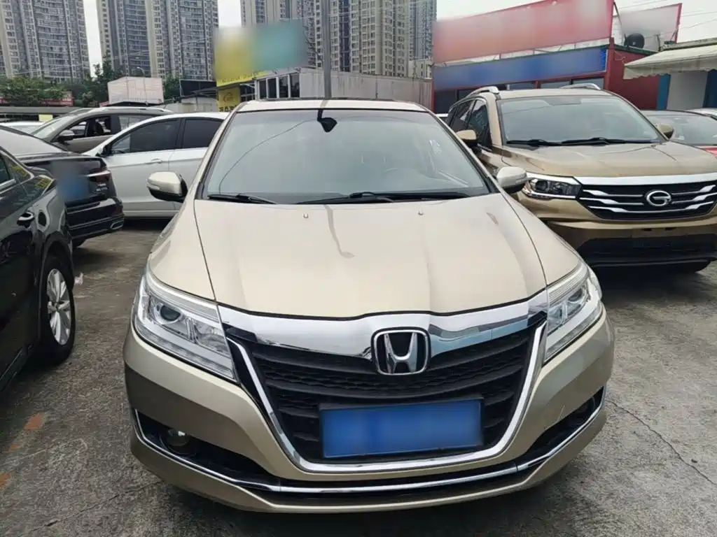 Crider 1.8 L CVT Luxury
