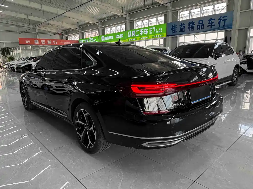 Passat 280 TSI Business