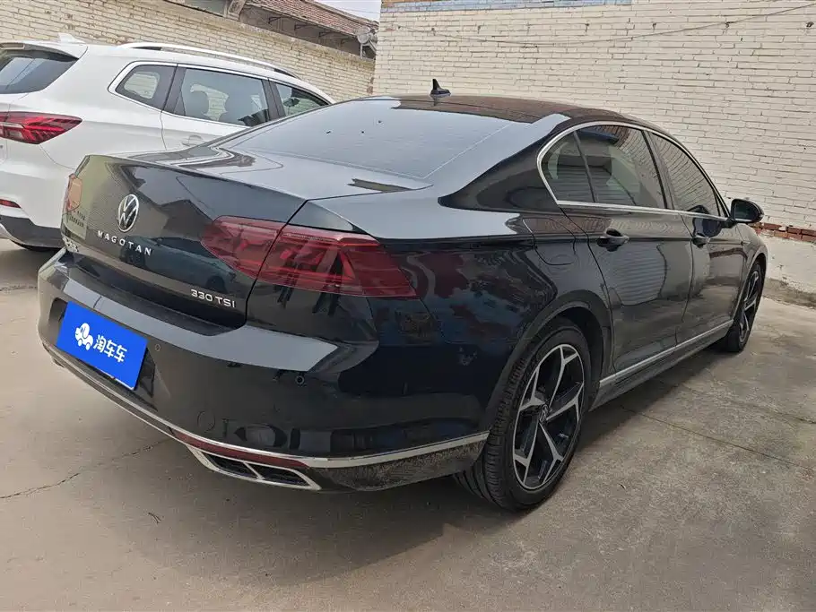 Magotan 200 10 K Commemorative 330 TSI DSG Luxury