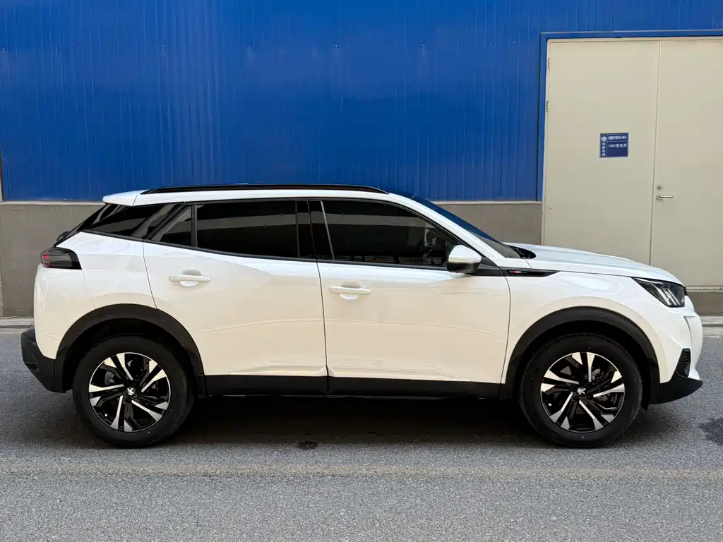 Peugeot 2008 2022 230 THP THE ONE