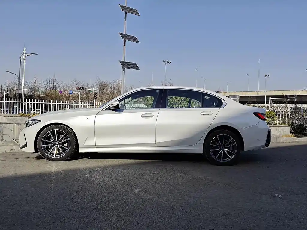 BMW 3 Series 325 Li M Sport Package
