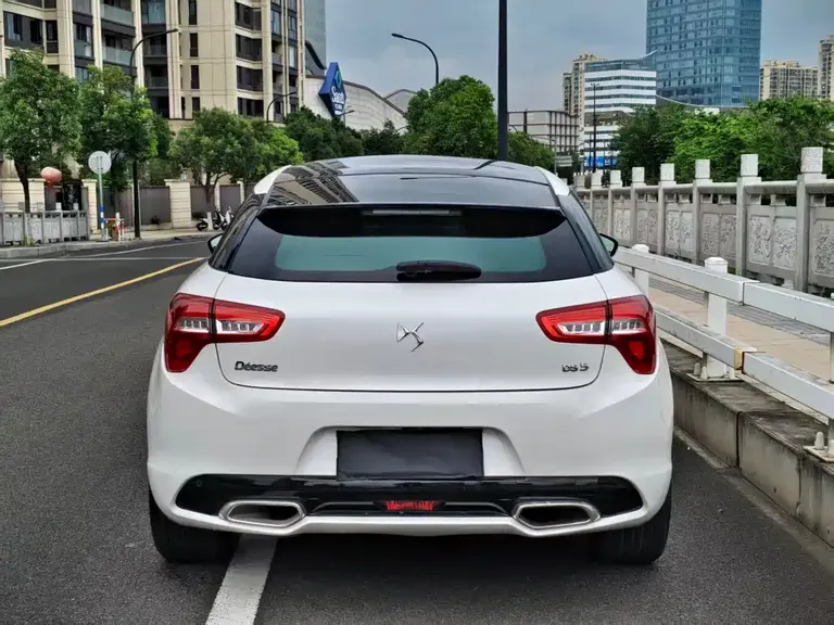 DS 5 DS 5 2015款 1.8 T 豪华版THP200