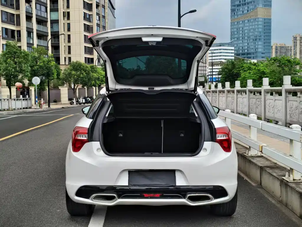 DS 5 DS 5 2015款 1.8 T 豪华版THP200