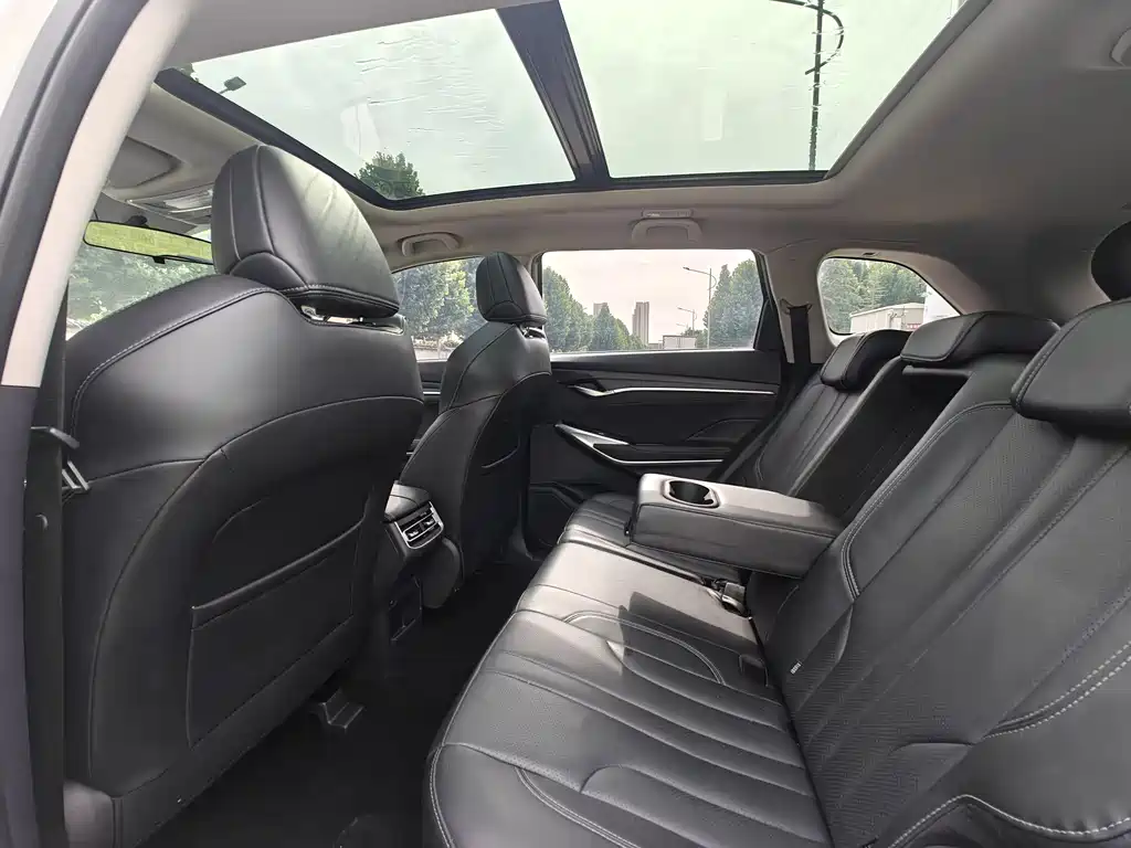 Changan CS75 PLUS 1.5 T Auto Distinguished