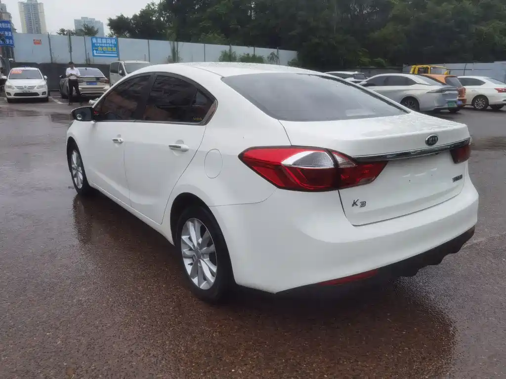 Kia K3 1.6 L Auto GLS