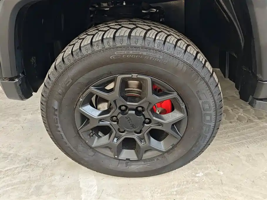 BAIC BJ40 2.0 D Blade Hero Glory