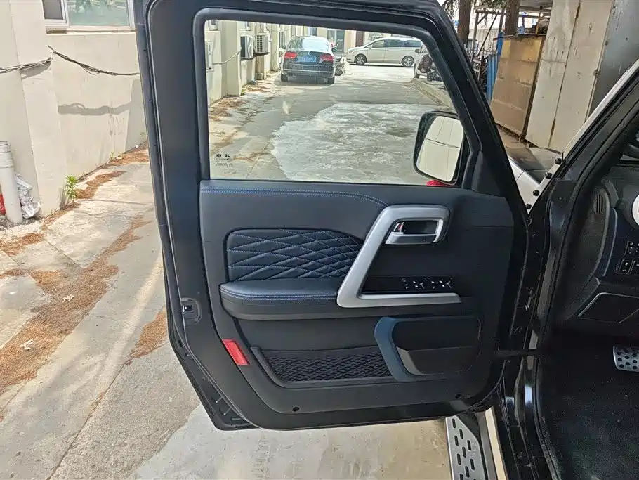 BAIC BJ40 2.0 D Blade Hero Glory