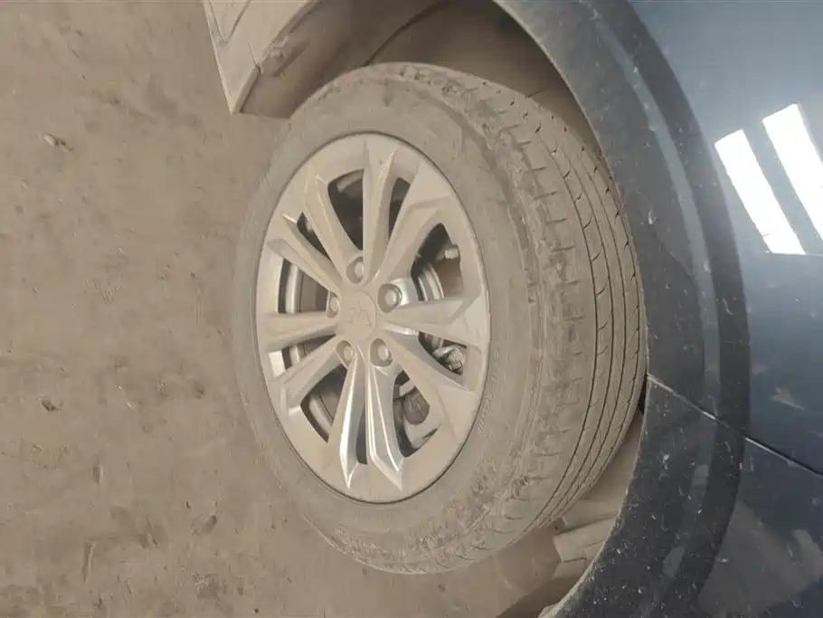 Wuling Jiachen 1.5 L Manual Joy Enjoyment Elite