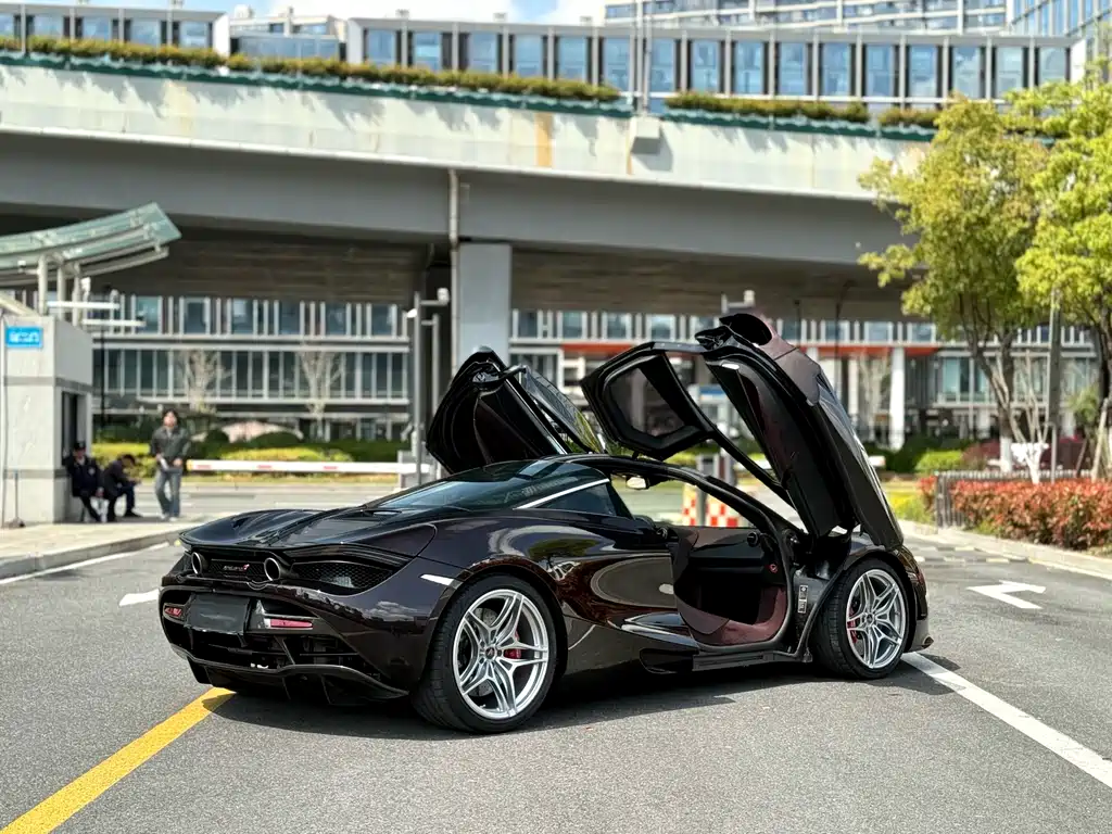 McLaren 720 S 4.0 T Coupe