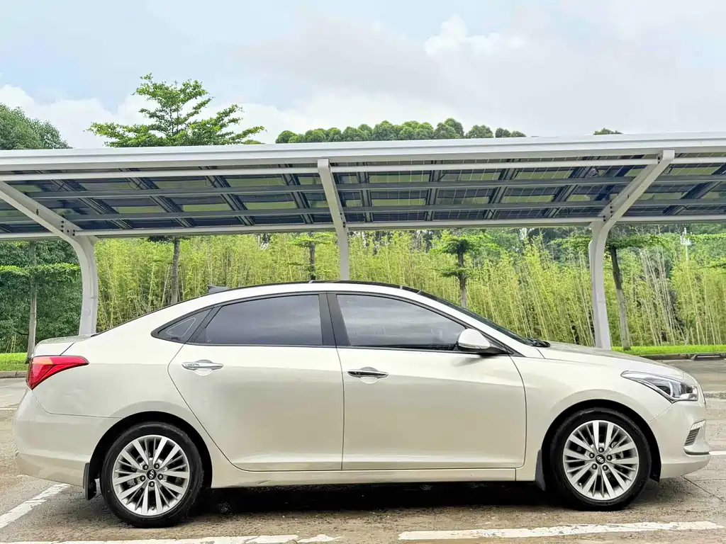 Mistra 1.8 L Auto Intelligent GLS CN-V