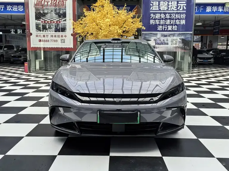 BYD Han DM-i Smart Drive 125 KM Honored