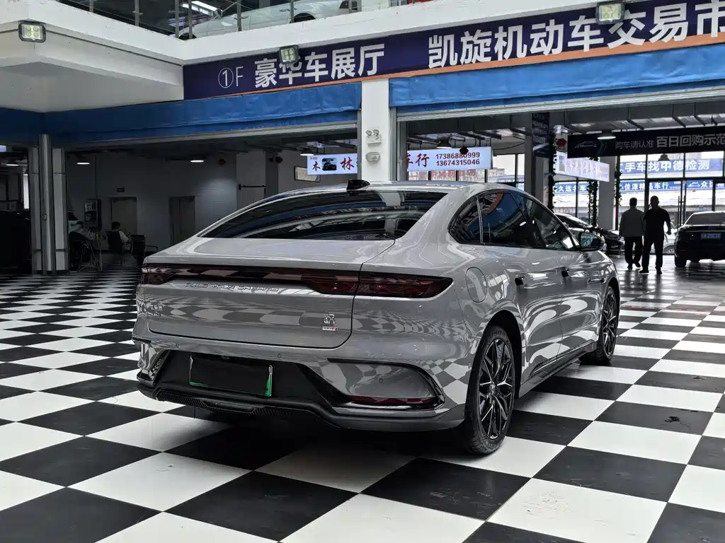 Han DM-i Smart Drive 125 KM Honored