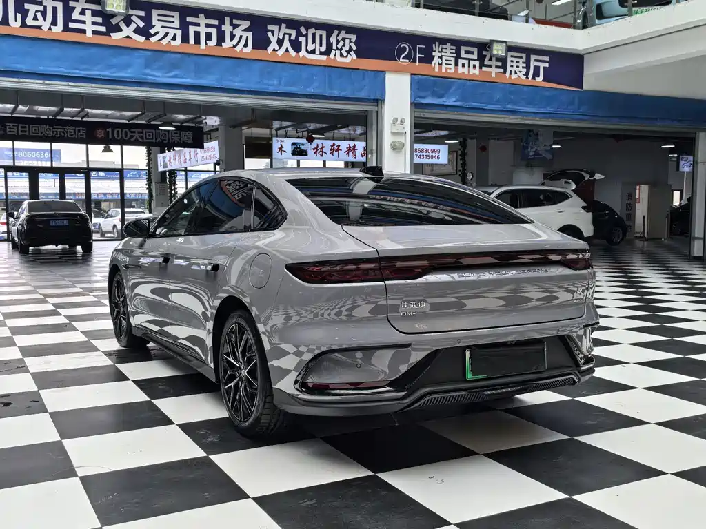 Han DM-i Smart Drive 125 KM Honored