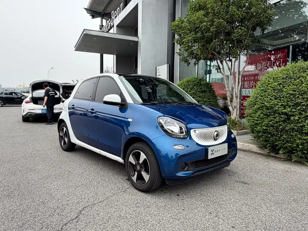 smart forfour 1.0 L 52 kW Passion