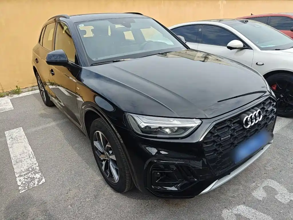 Audi Q5 L 40 TFSI Luxury Dynamic