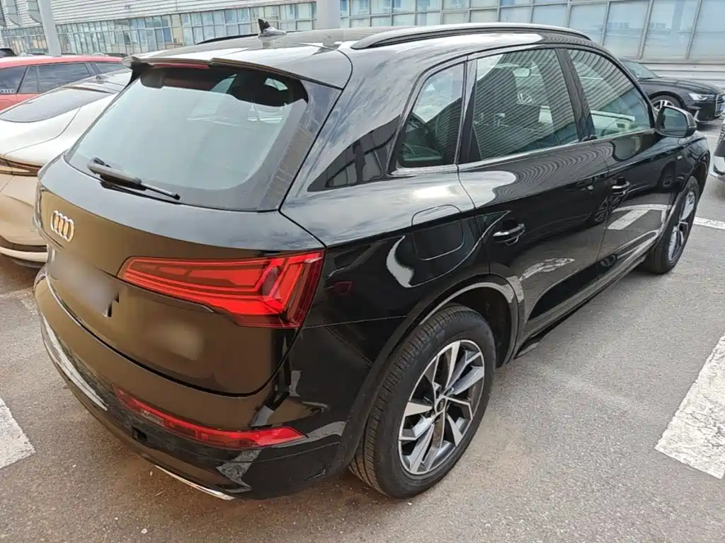 Audi Q5 L 40 TFSI Luxury Dynamic