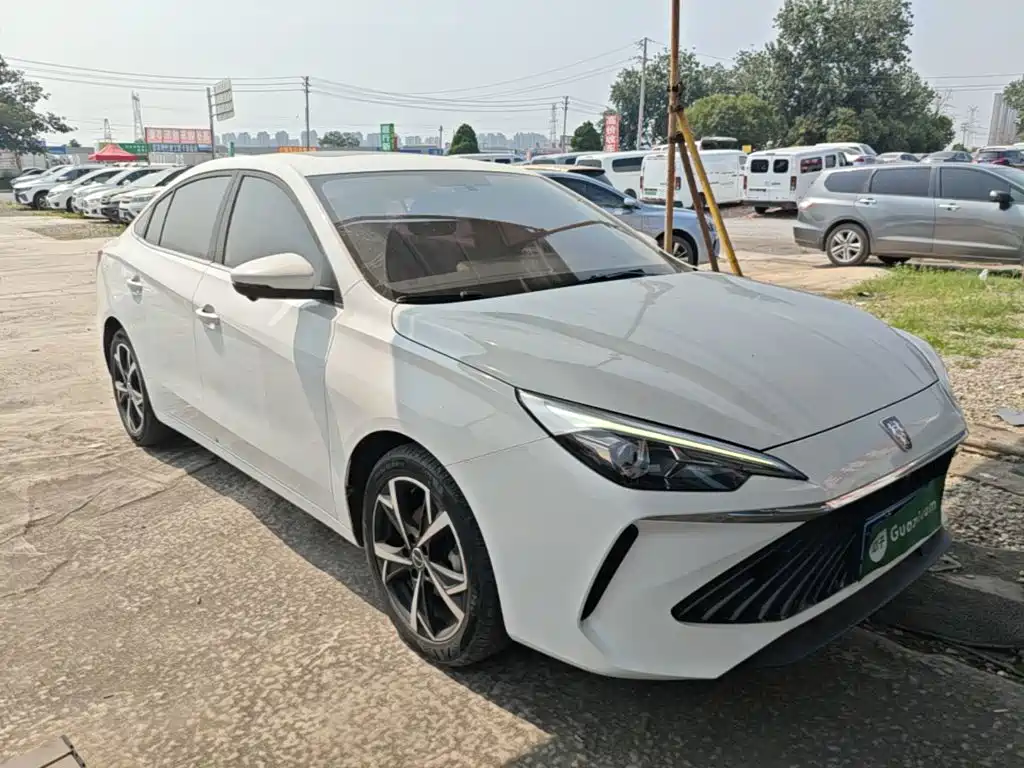 Roewe i5 1.5 L CVT Honored