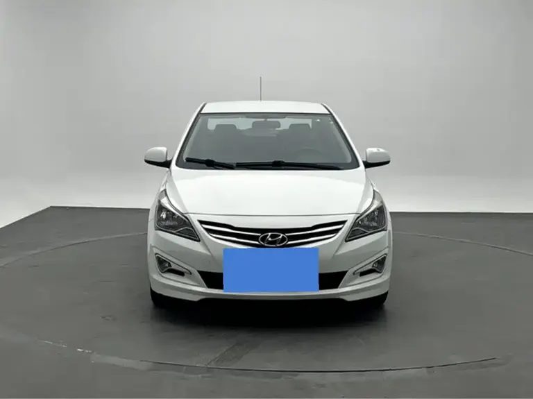 Hyundai Accent 1.4 L Manual Intelligent GLS