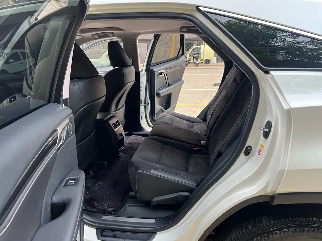 Lexus RX 300 2 WD Elite CN-V