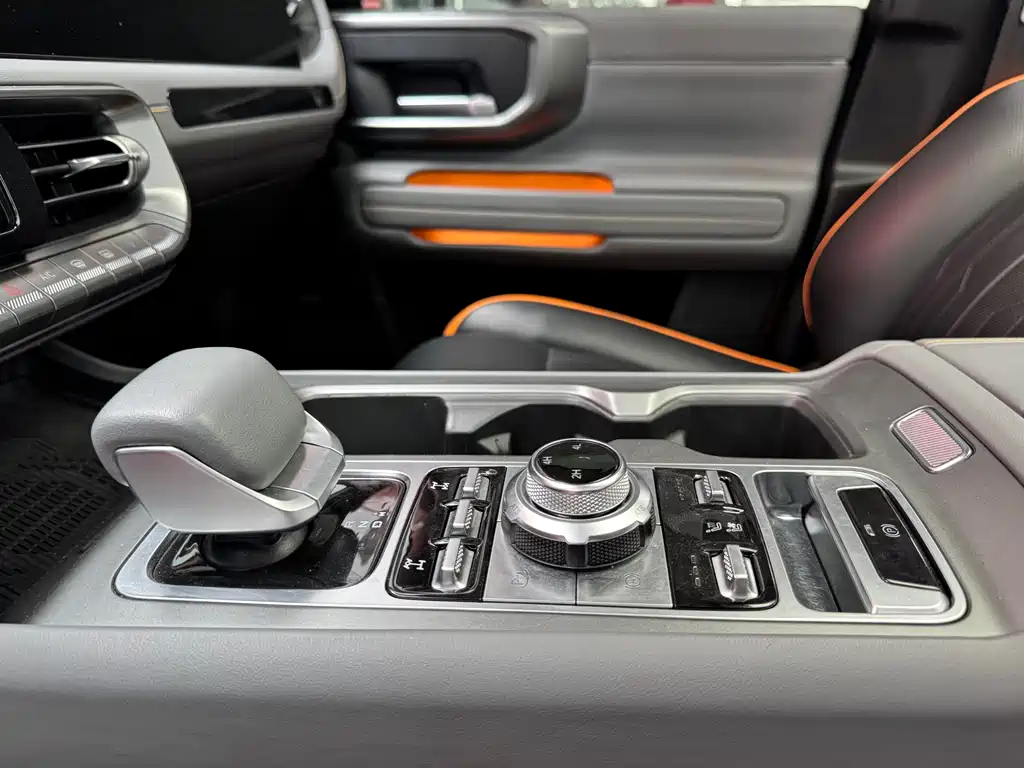 BAIC BJ40 2.0 T New City Hunter Supreme
