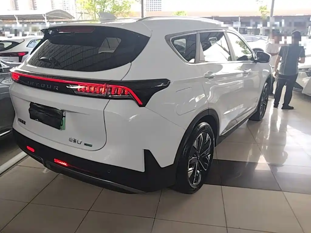 Jetour Shanhai L7 1.5 T 120 km Comfort Enjoyment 7-seat