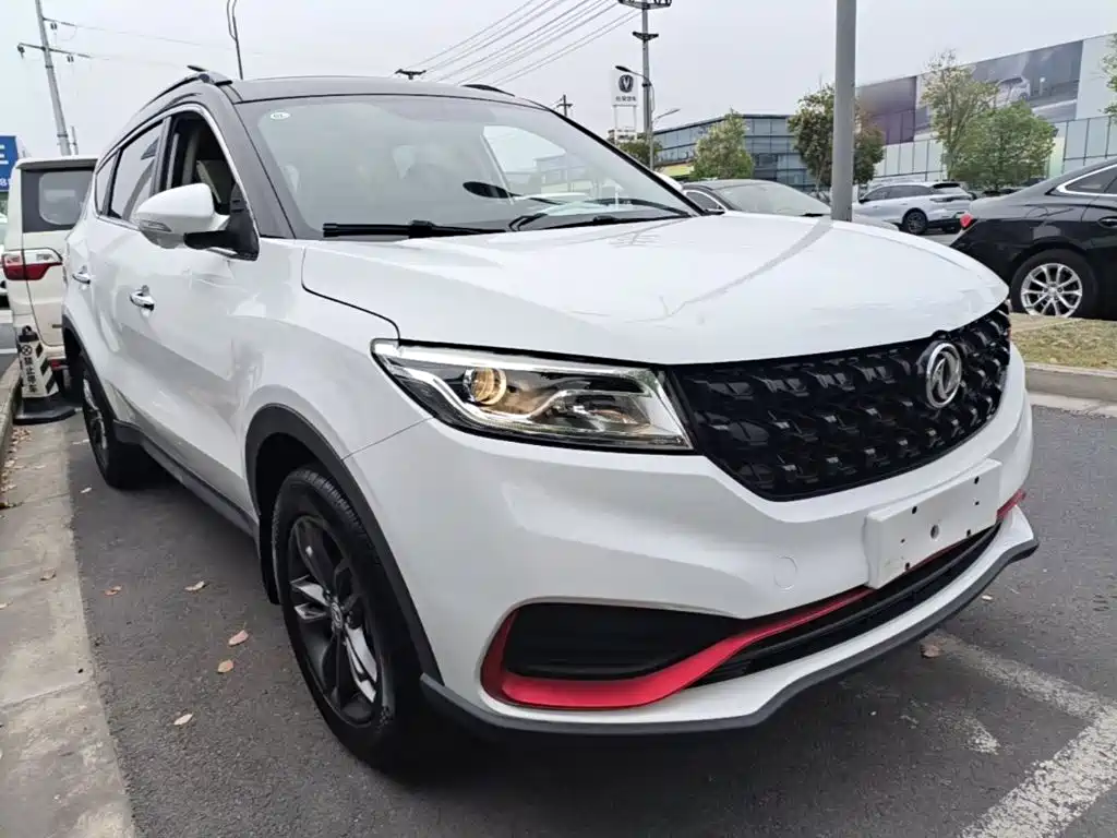 Fengguang 580 ☆ Star 1.5 T Auto Luxury