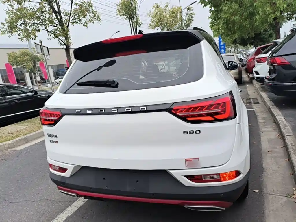 Fengguang 580 ☆ Star 1.5 T Auto Luxury
