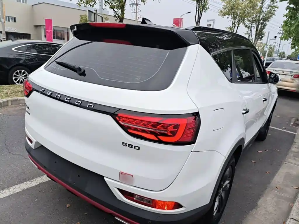 Fengguang 580 ☆ Star 1.5 T Auto Luxury