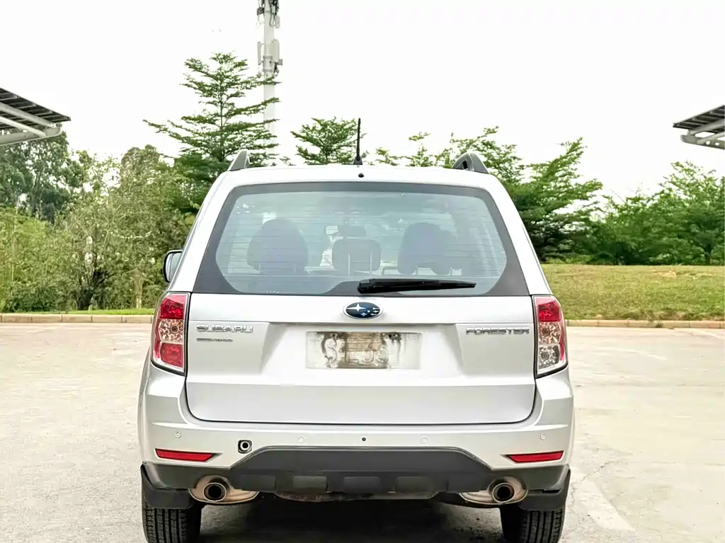 Forester 2.0 XS Auto Luxury