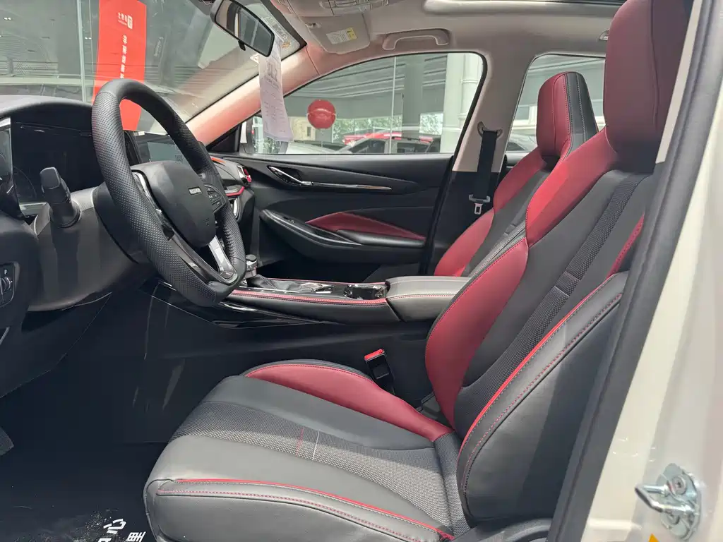 Changan Oshan X5 1.5 T DCT Distinguished