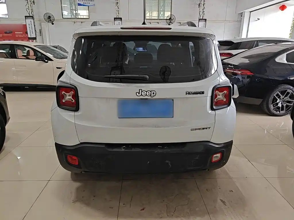 Renegade 1.4 T Auto Kinetic