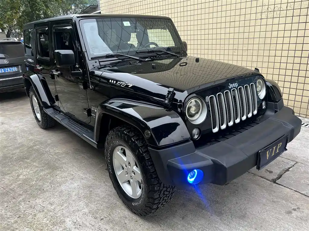 Wrangler 2.8 TD Sahara 4-door Comfort Enjoyment