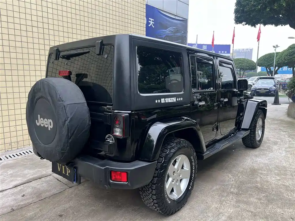 Wrangler 2.8 TD Sahara 4-door Comfort Enjoyment