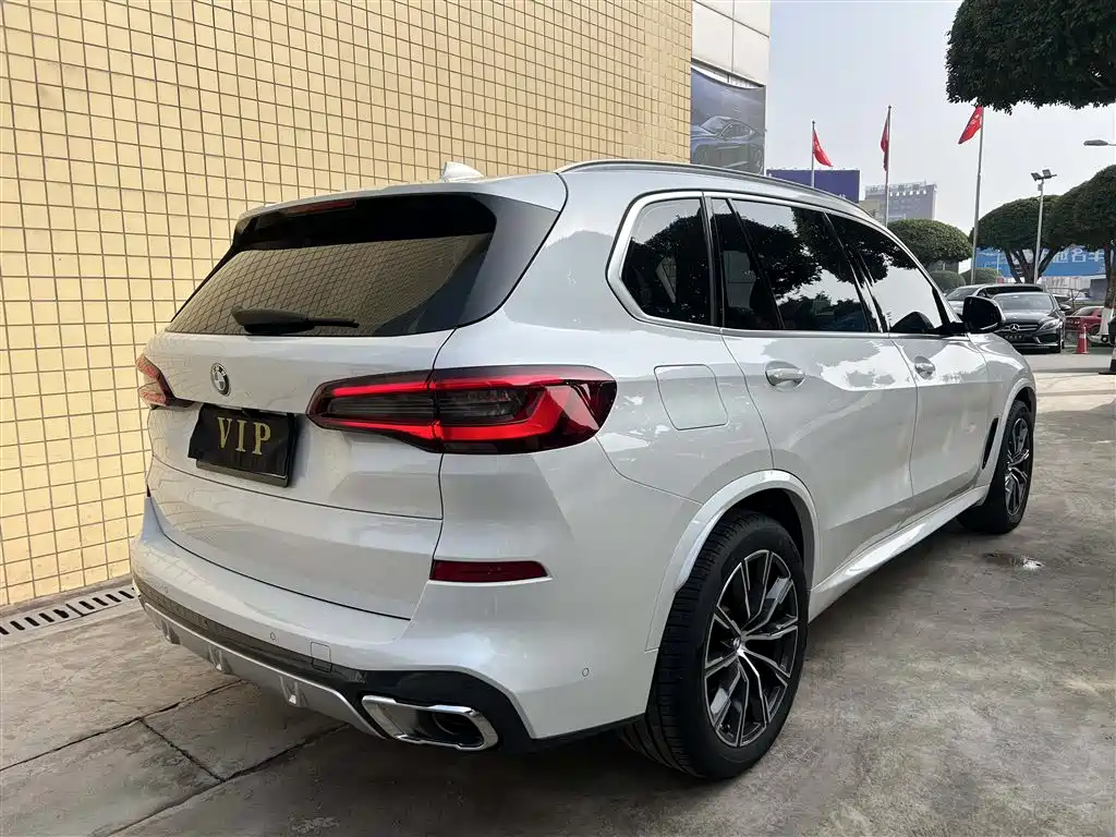 BMW X5 Facelift xDrive 30 Li M Sport Package