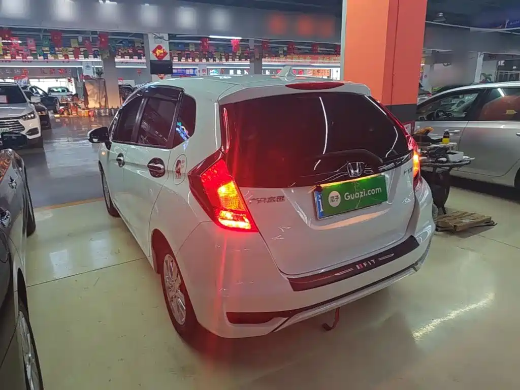 Fit 1.5 L CVT Comfort