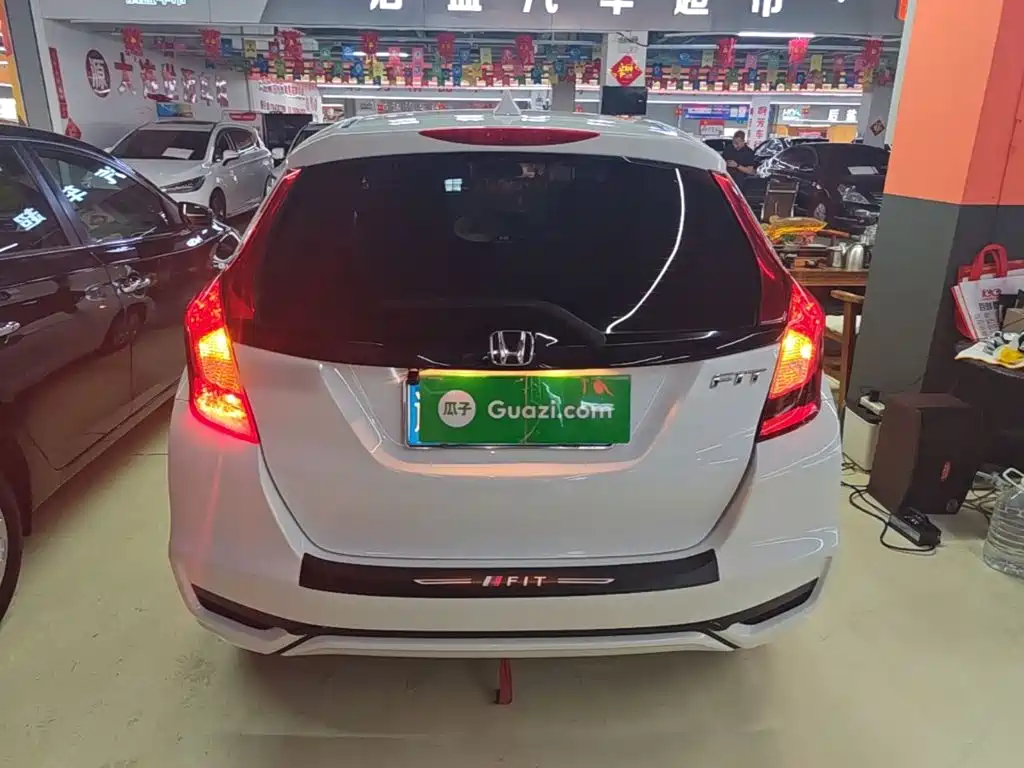 Fit 1.5 L CVT Comfort