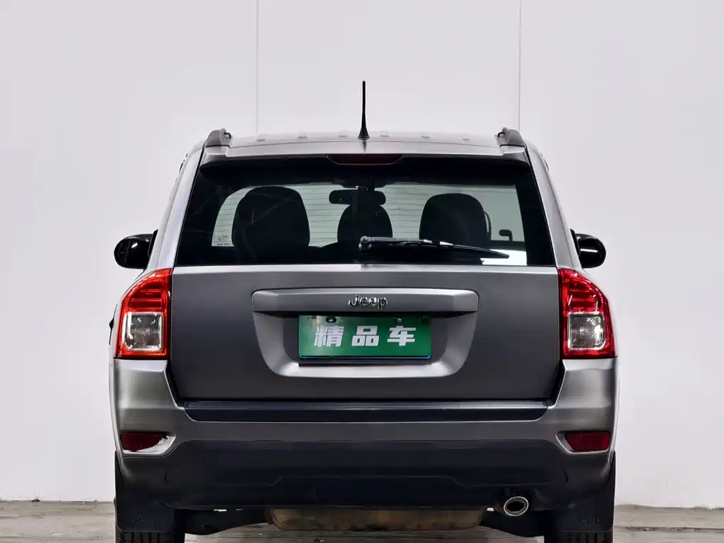 Compass (Import) 指南者进口 2012款 2.0 L 两驱运动版