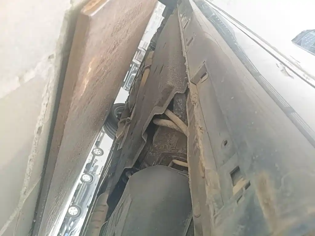 Hongqi H9 3.0 T Connected Flagship