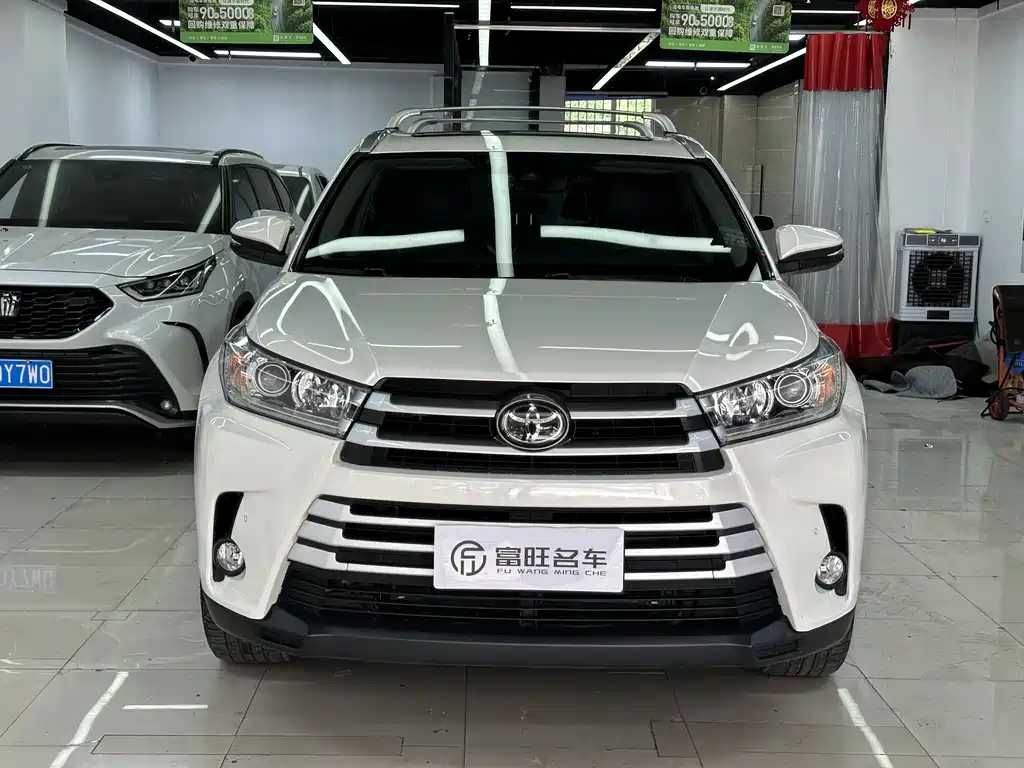 Highlander 2.0 T 4 WD Luxury 7-seat CN-VI