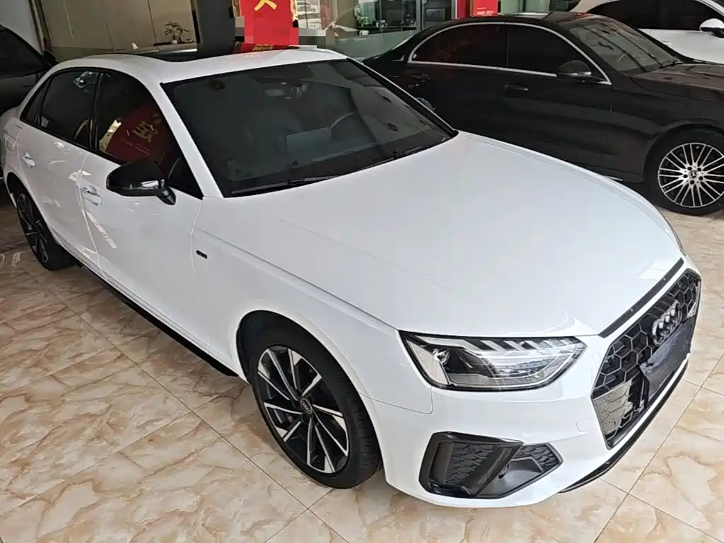 Audi A4 L 40 TFSI Luxury Dynamic