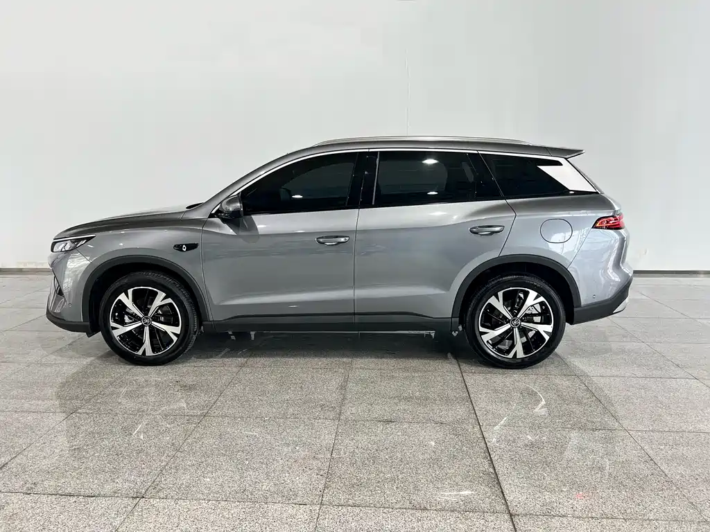Song Pro NEV 宋Pro新能源 2026款 DM-i 220 KM超越型