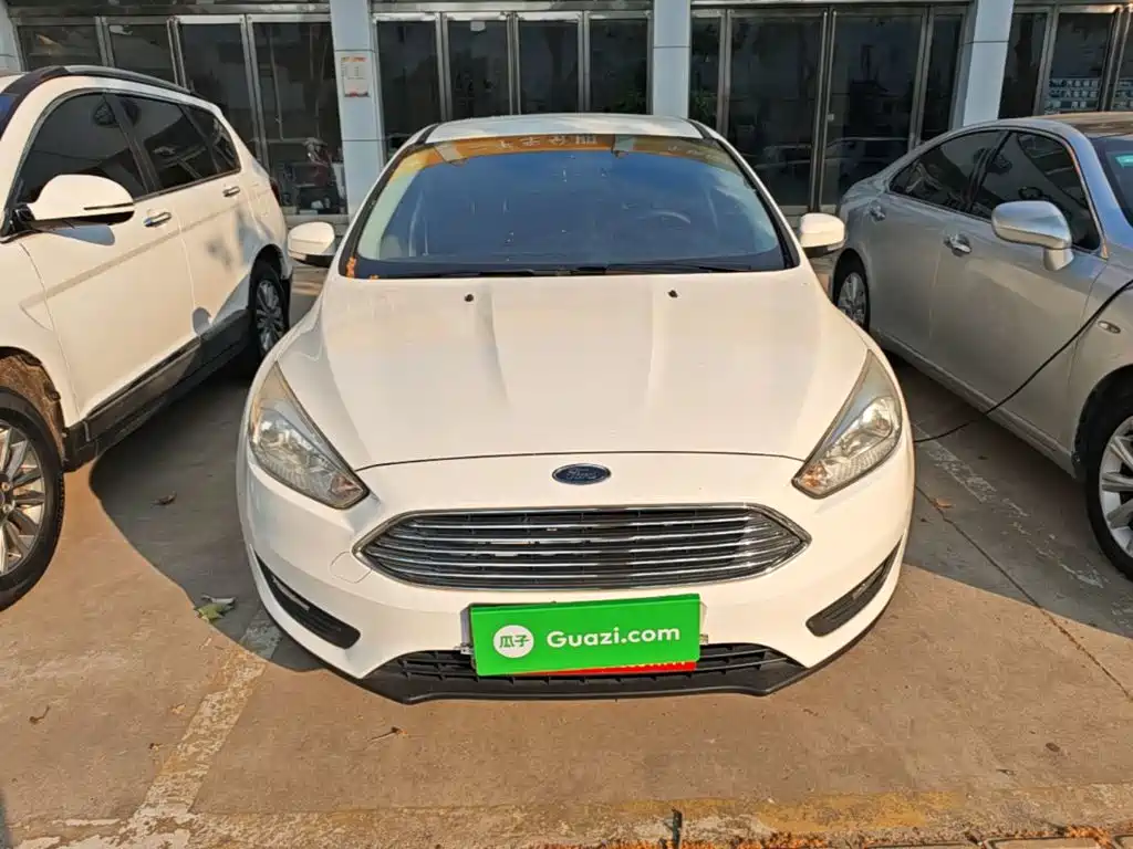 Focus Sedan 1.6 L Auto Comfort Smart Travel