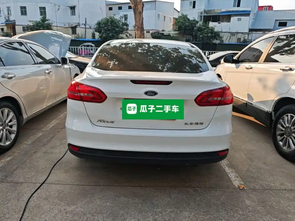 Focus Sedan 1.6 L Auto Comfort Smart Travel