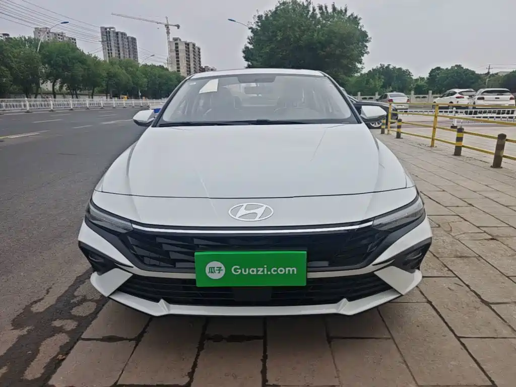 Elantra 1.5 L CVT GLX Elite