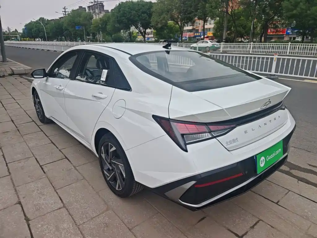 Elantra 1.5 L CVT GLX Elite