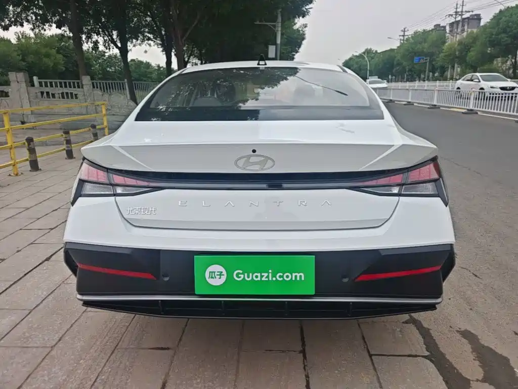 Elantra 1.5 L CVT GLX Elite